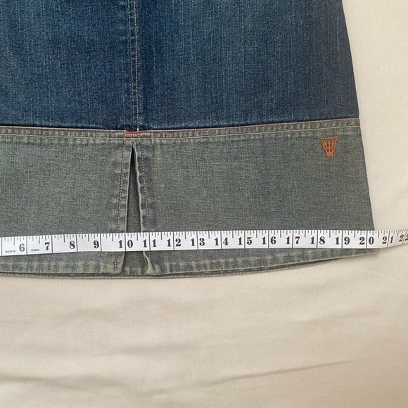 Vintage Mooks 2-toned denim skirt. Straight/A-line, mid-length, split at front. - Picture 9 of 9